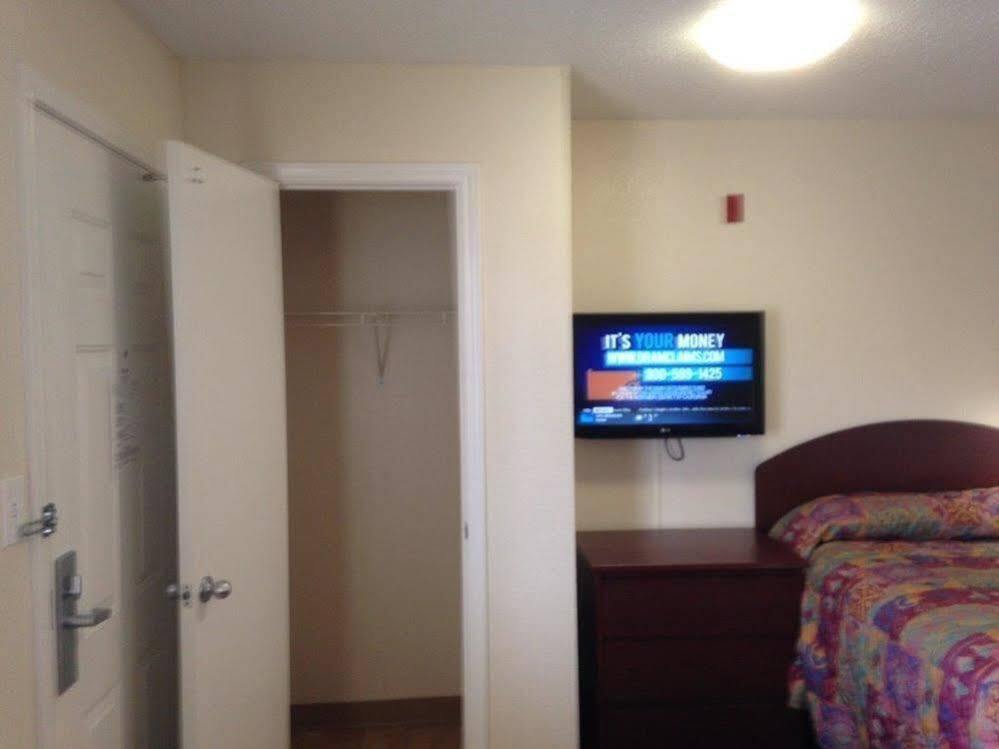 Intown Suites Extended Stay San Antonio Tx - Nacogdoches Road Exterior photo